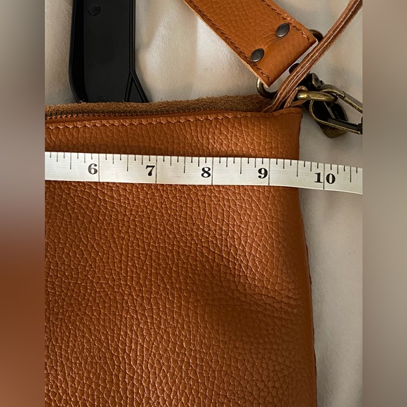Genuine italian leather crossbody messenger - Picture 9 of 15